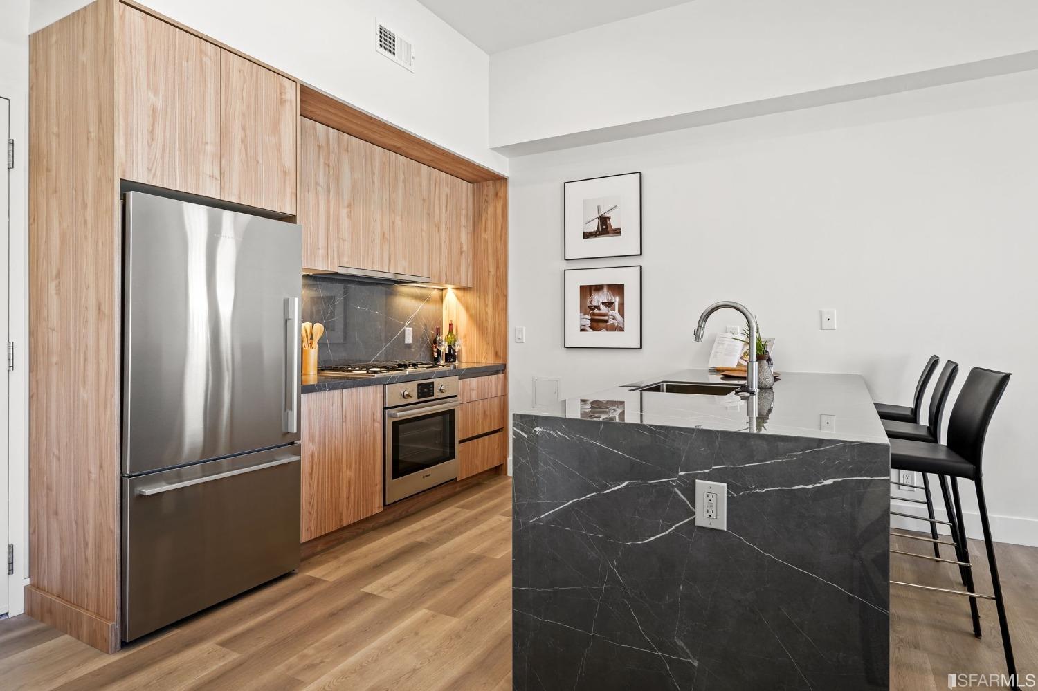 2418 20th Avenue Unit: 103