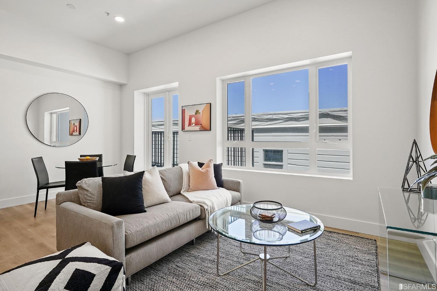 2418 20th Avenue Unit: 103