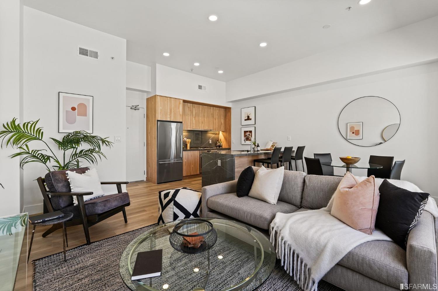 2418 20th Avenue Unit: 103