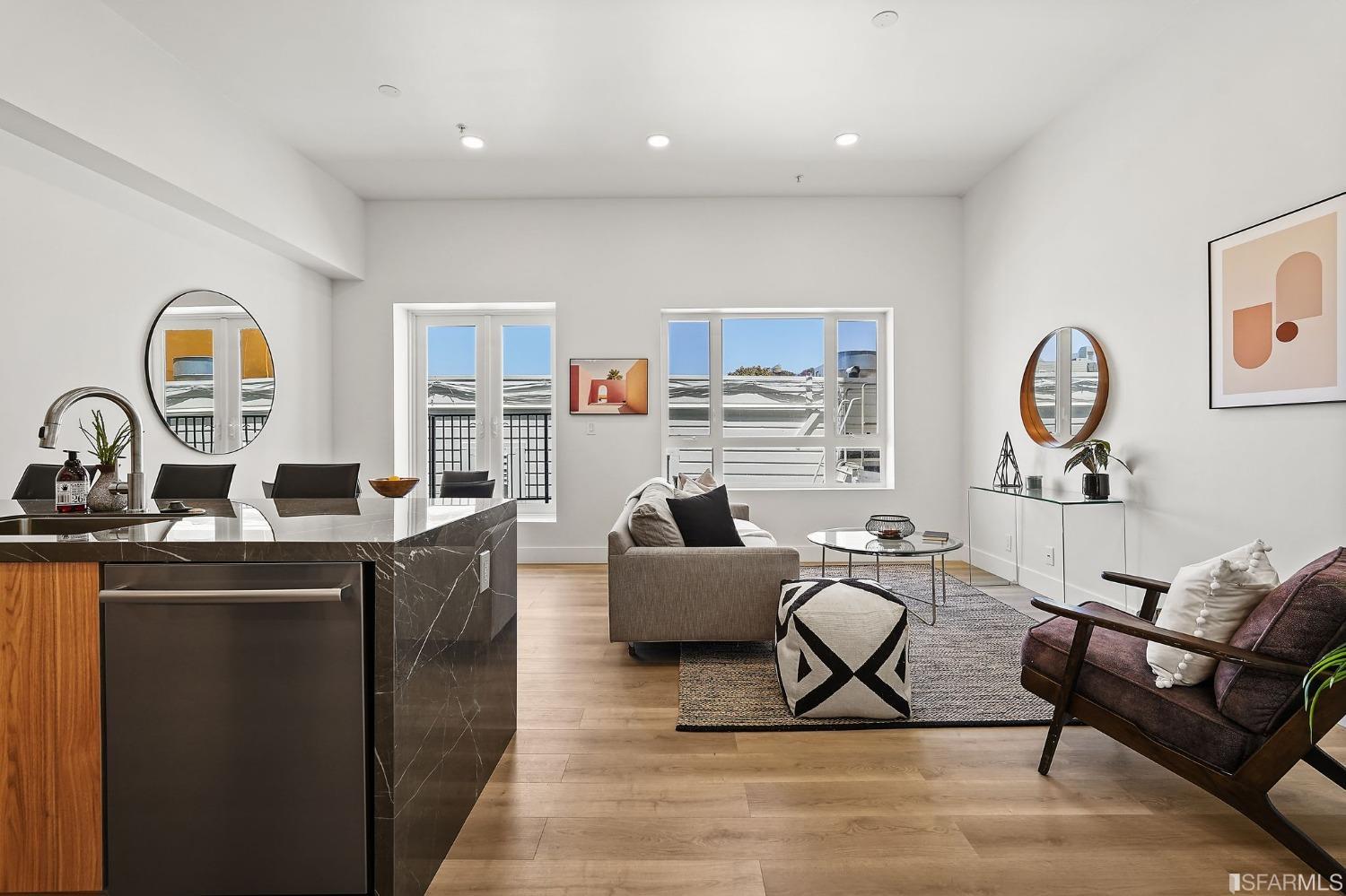 2418 20th Avenue Unit: 103