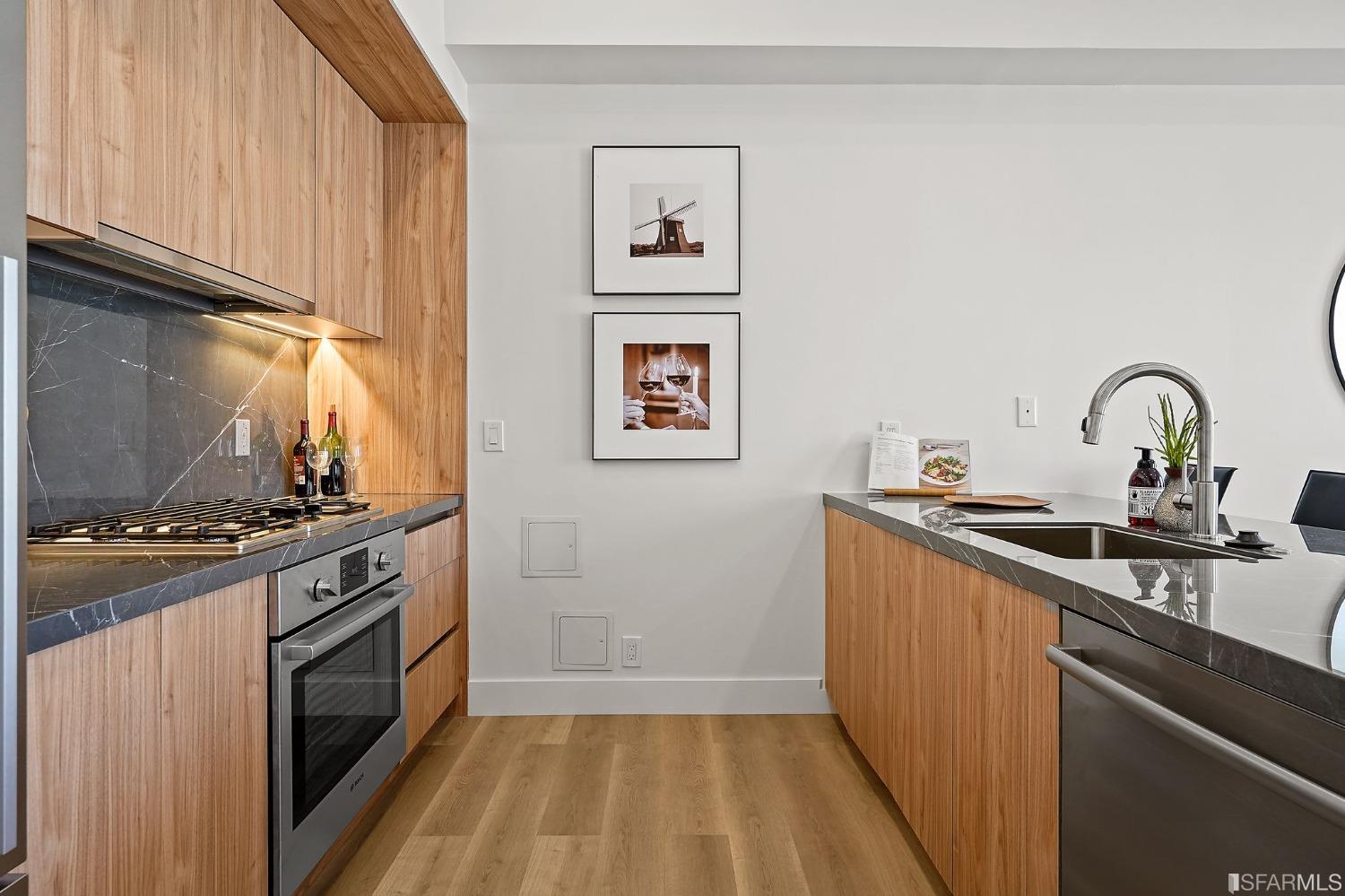2418 20th Avenue Unit: 103