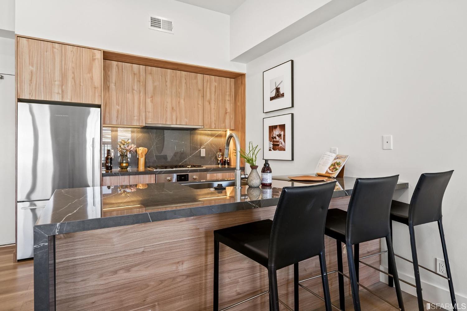 2418 20th Avenue Unit: 103
