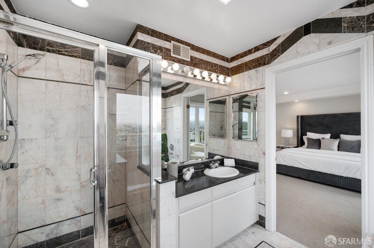 548 Duncan Street Unit: 201