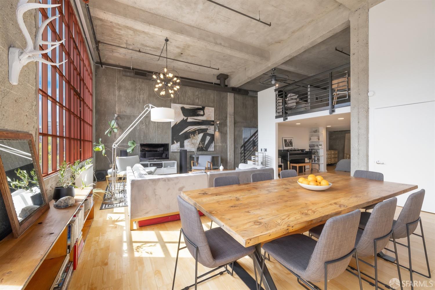 465 10th Street Unit: 206