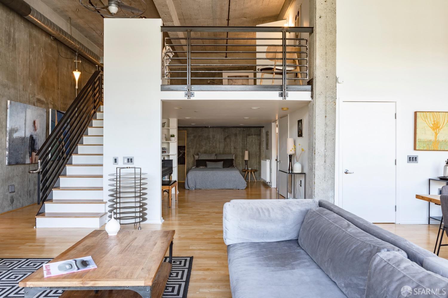 465 10th Street Unit: 206