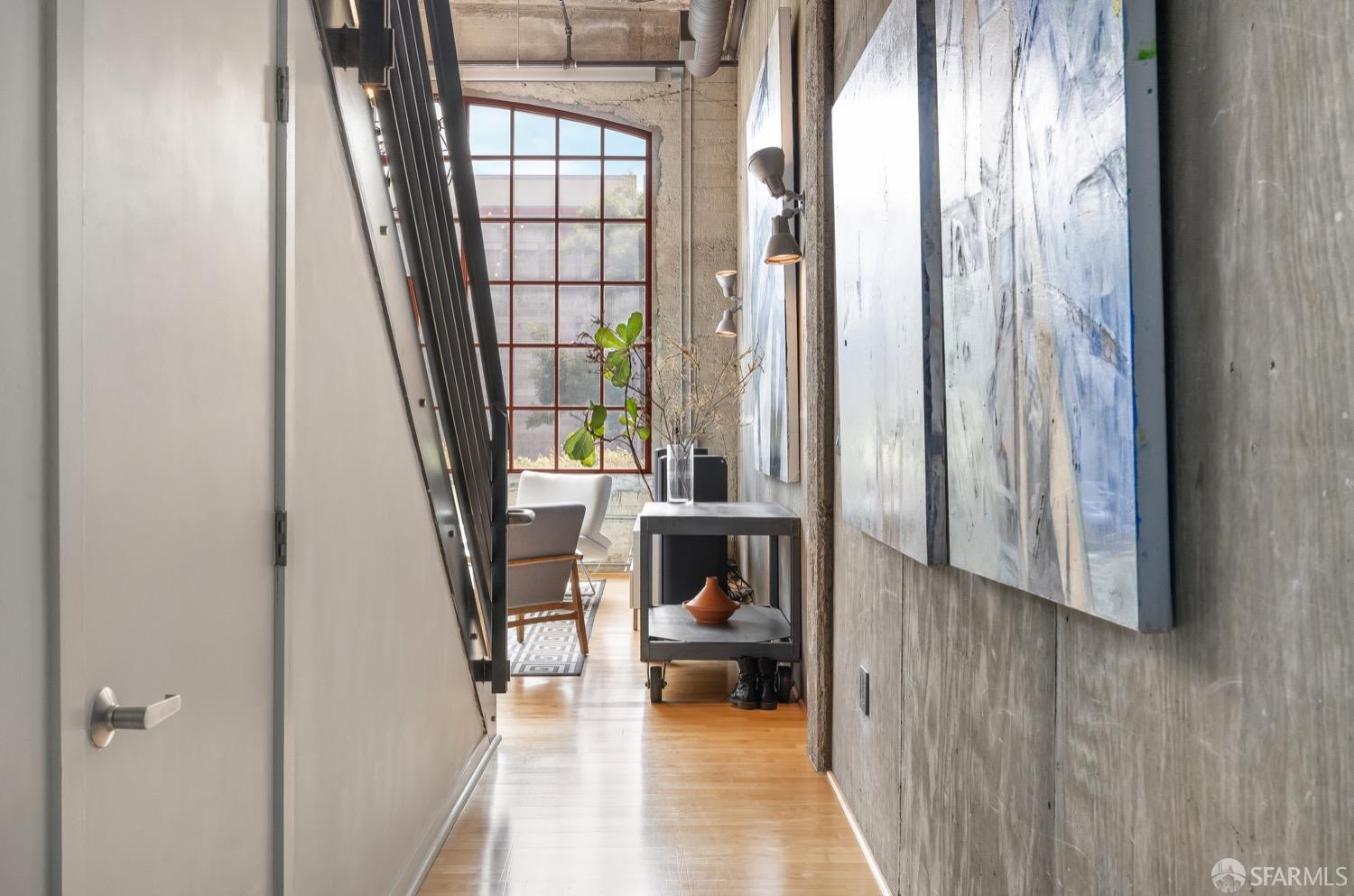 465 10th Street Unit: 206