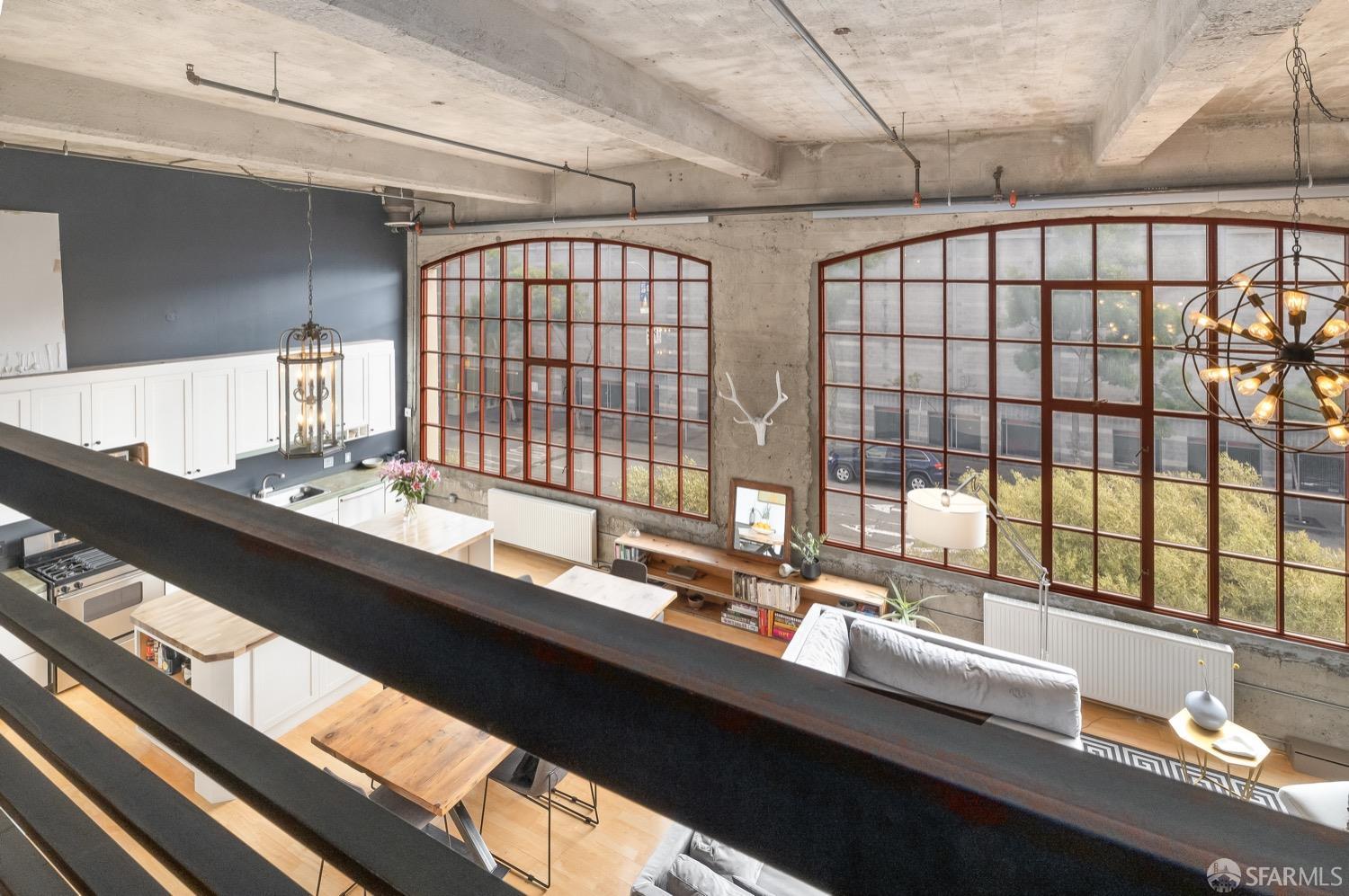 465 10th Street Unit: 206