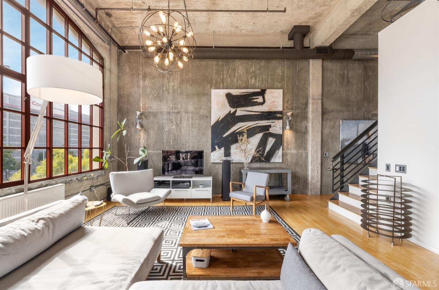 465 10th Street Unit: 206