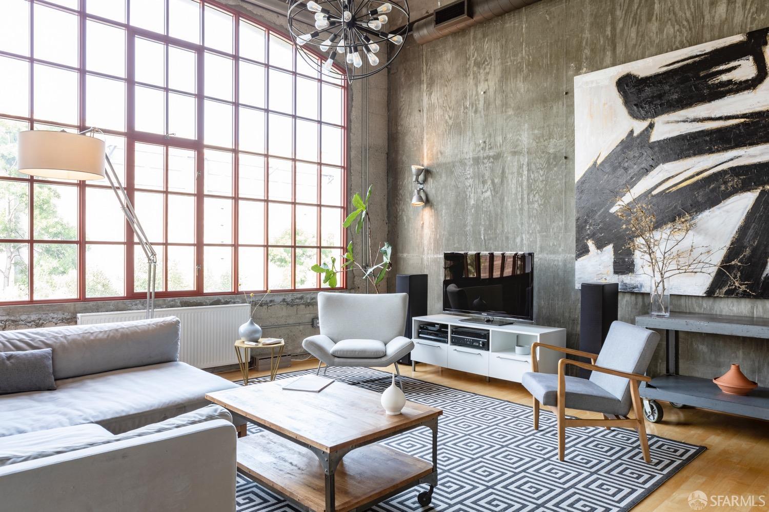 465 10th Street Unit: 206