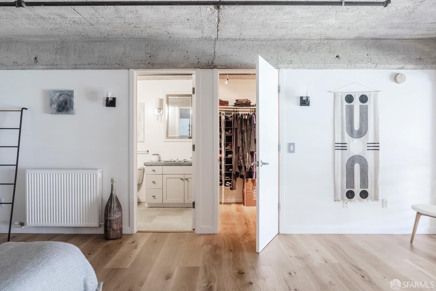 465 10th Street Unit: 206
