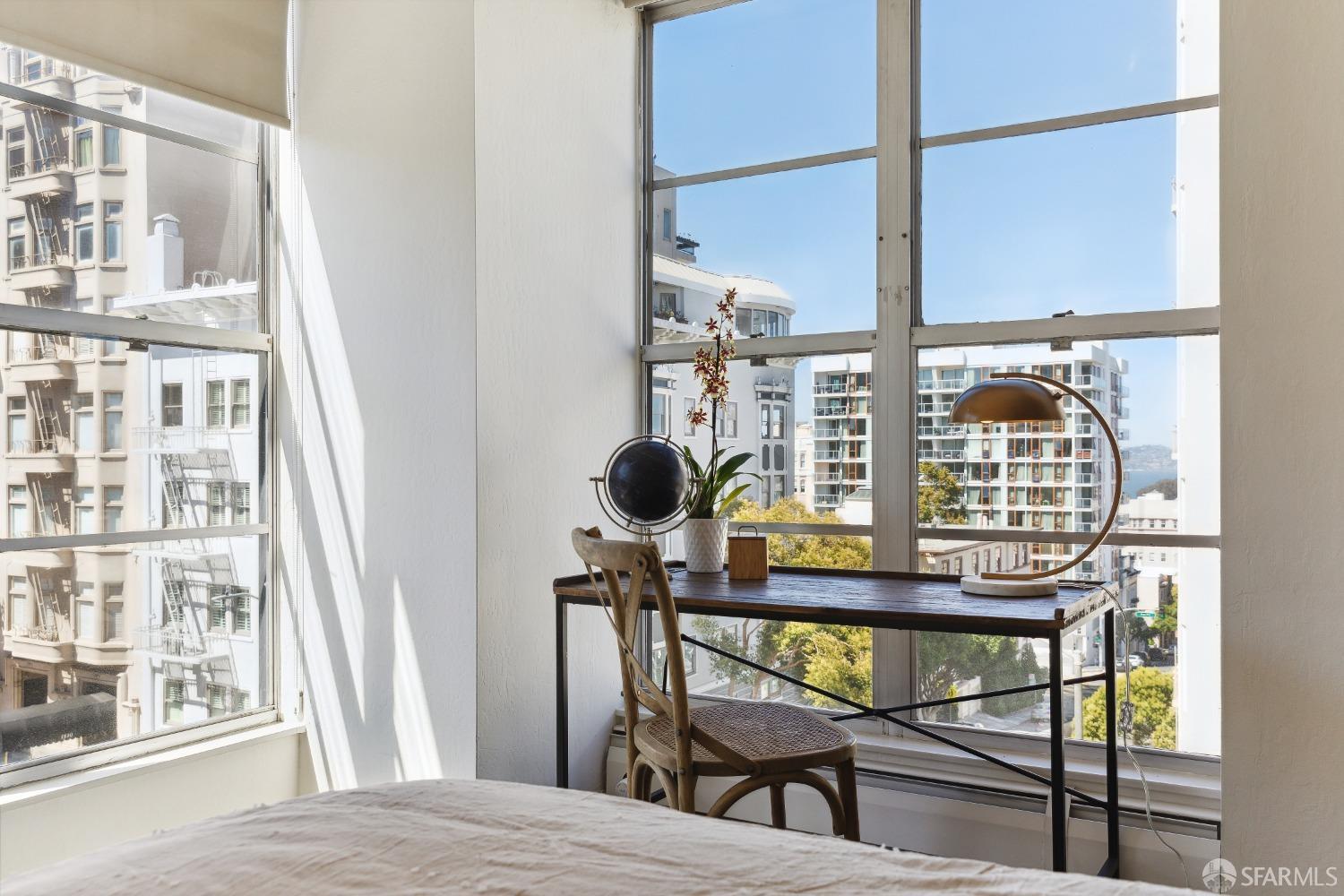 2040 Franklin Street Unit: 607