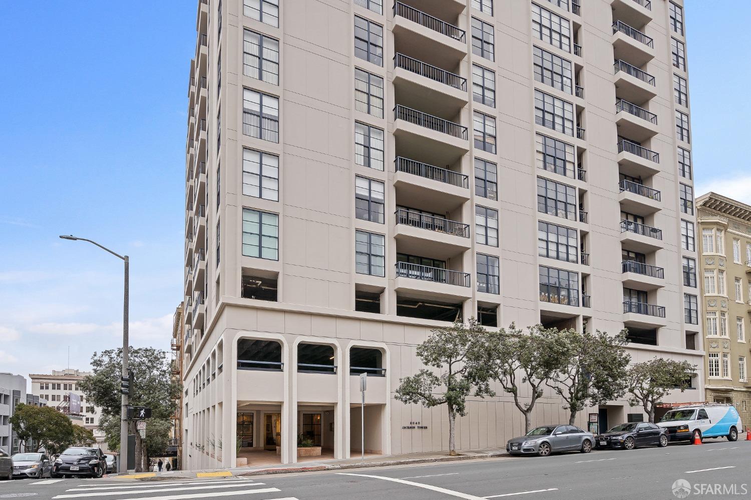 2040 Franklin Street Unit: 607