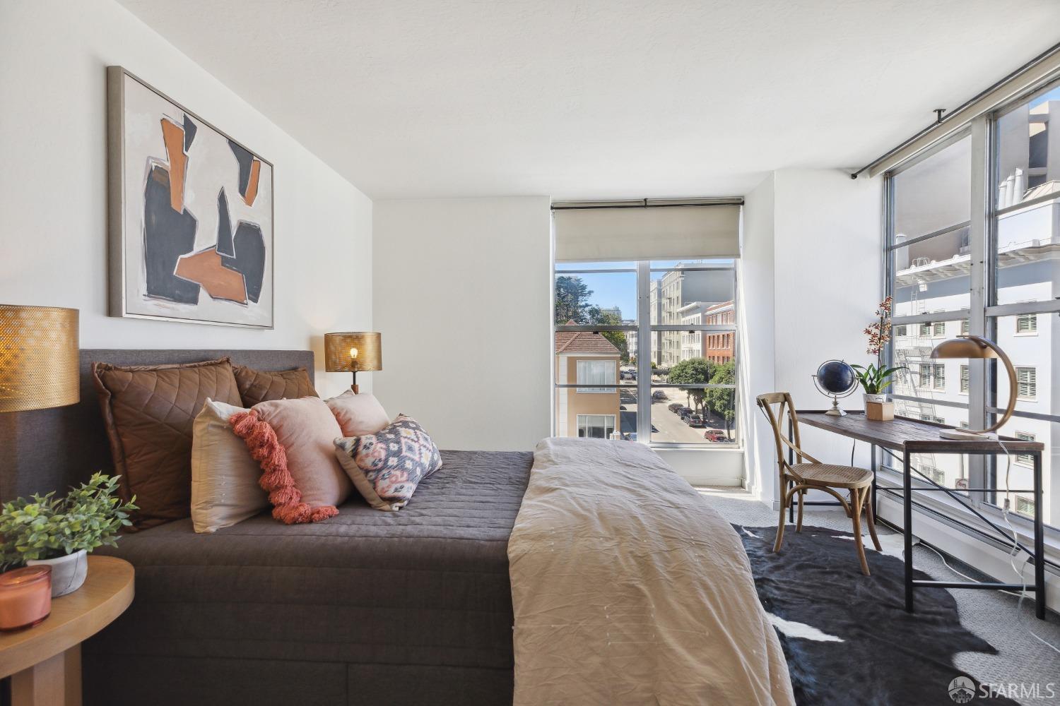 2040 Franklin Street Unit: 607