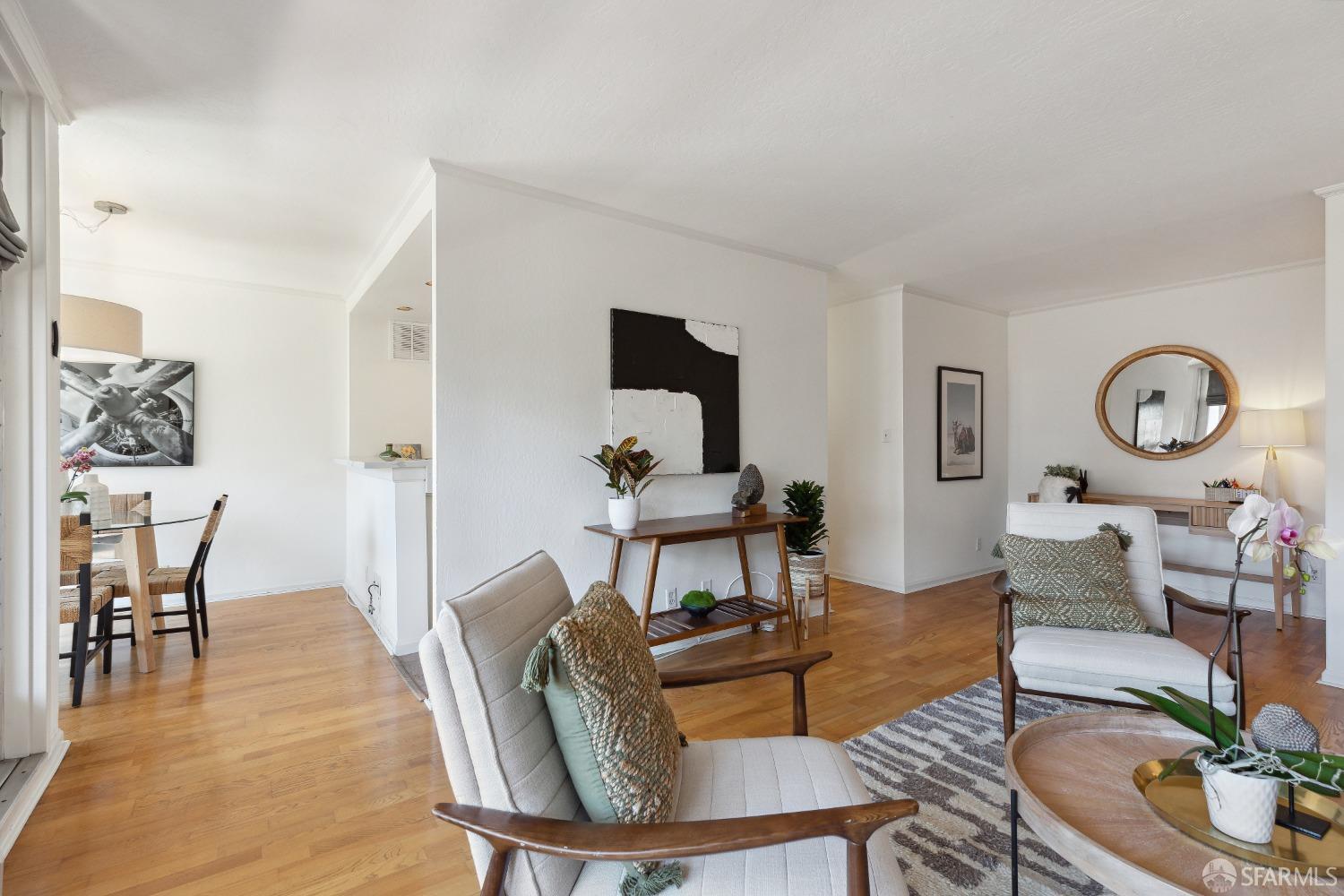 2040 Franklin Street Unit: 607