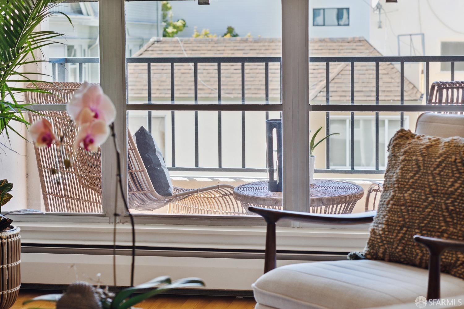 2040 Franklin Street Unit: 607