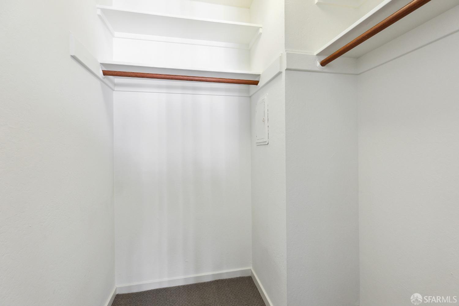 2040 Franklin Street Unit: 607
