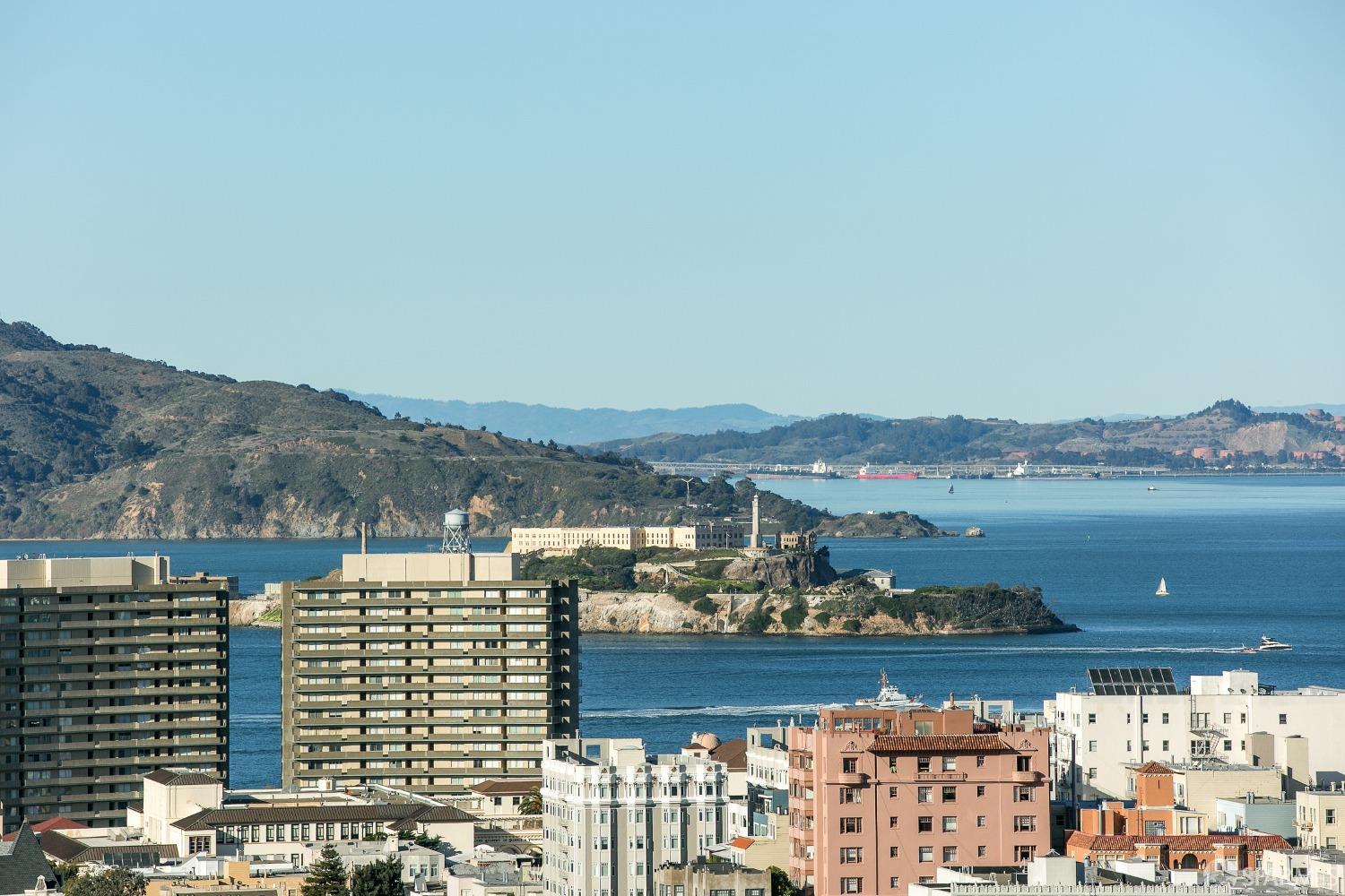 2040 Franklin Street Unit: 607