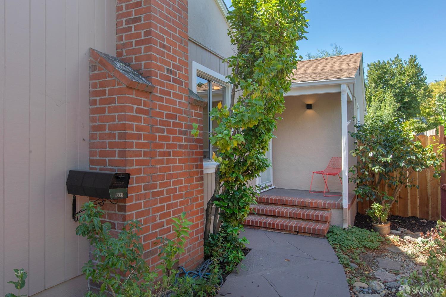 1939 San Rafael Street
