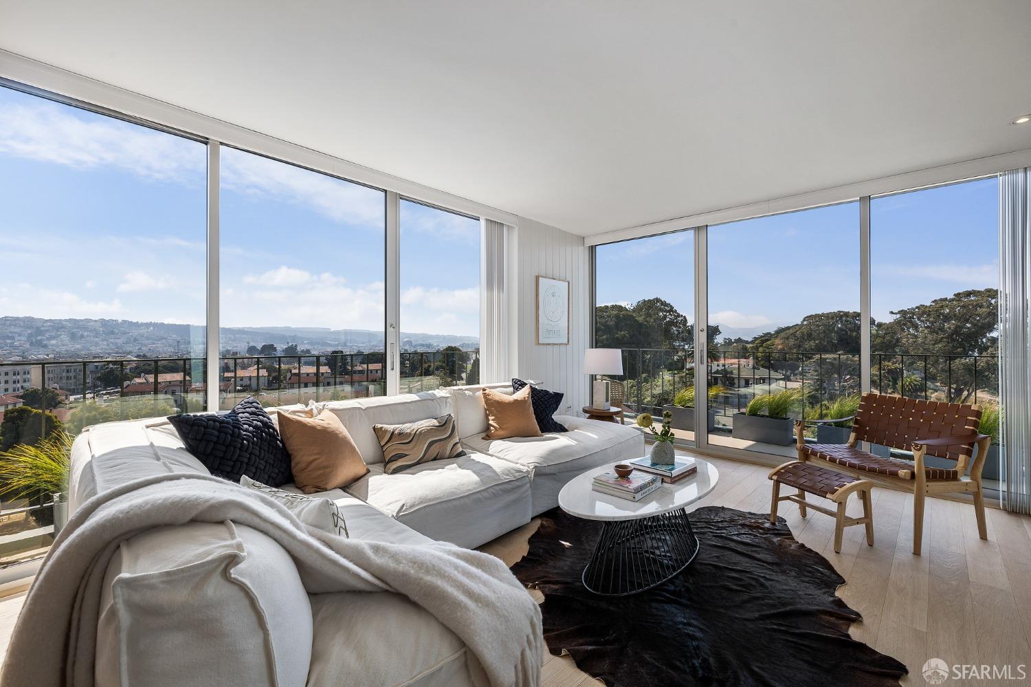 1050 North Point Street Unit: 801