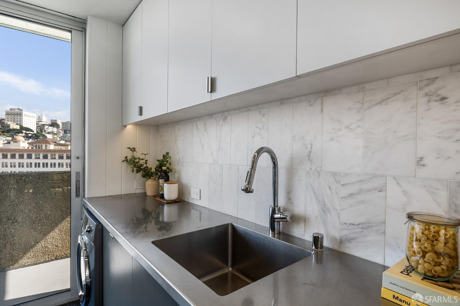 1050 North Point Street Unit: 801