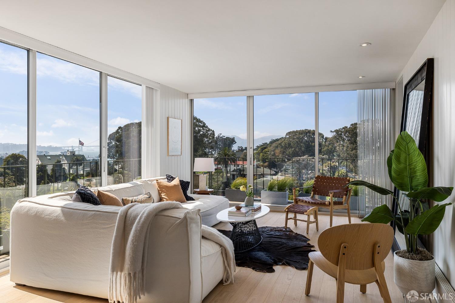 1050 North Point Street Unit: 801