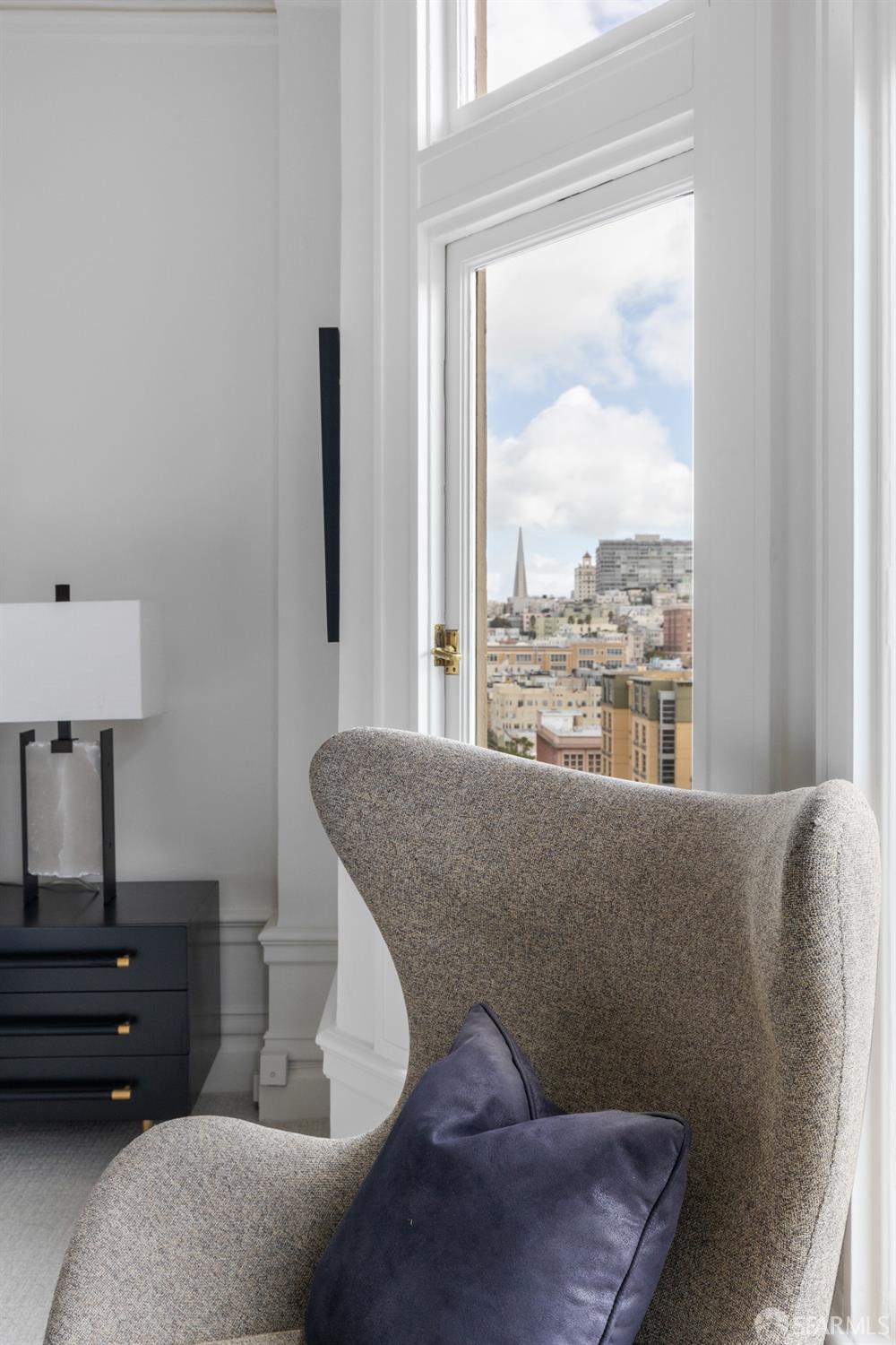 1810 Jackson Street Unit: 5
