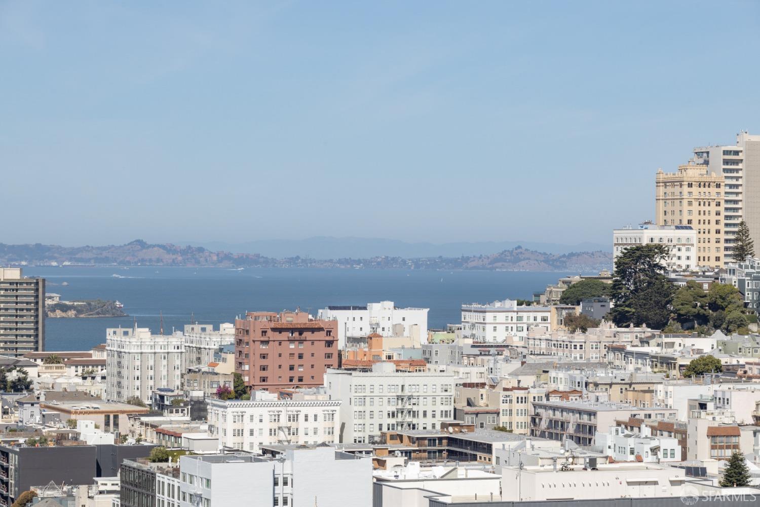 1810 Jackson Street Unit: 5