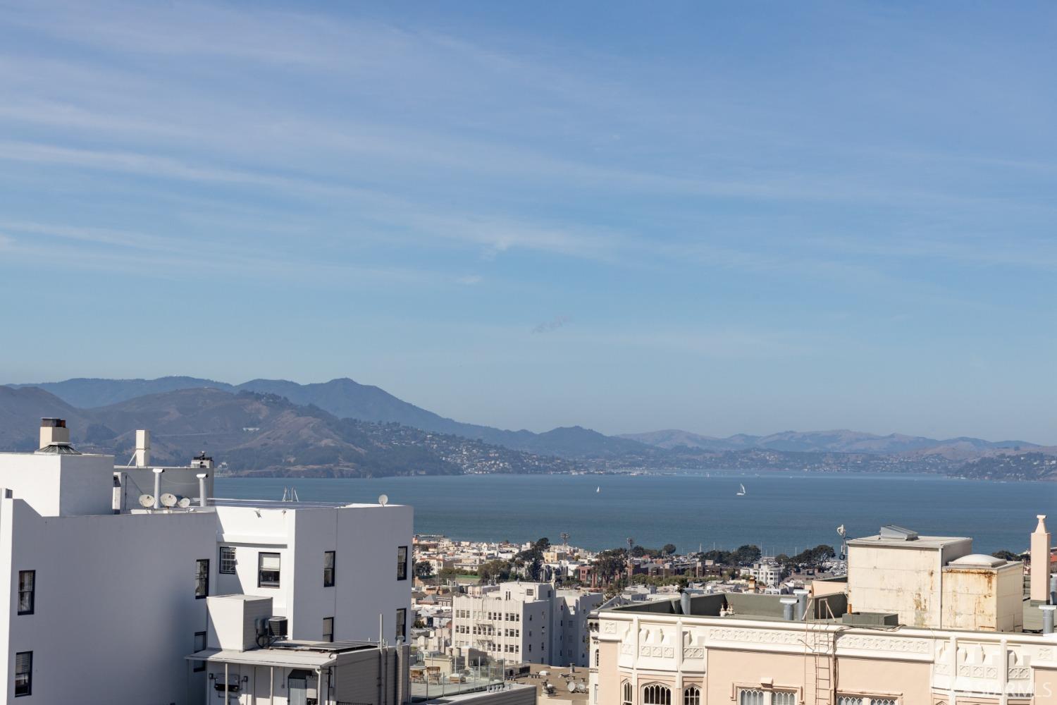 1810 Jackson Street Unit: 5