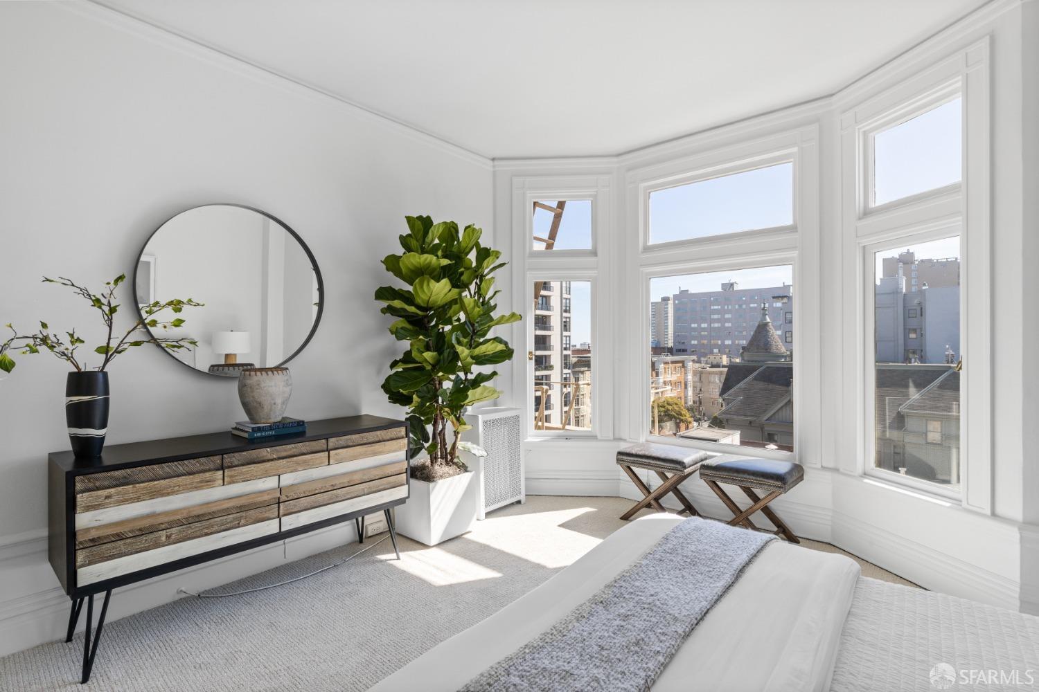 1810 Jackson Street Unit: 5