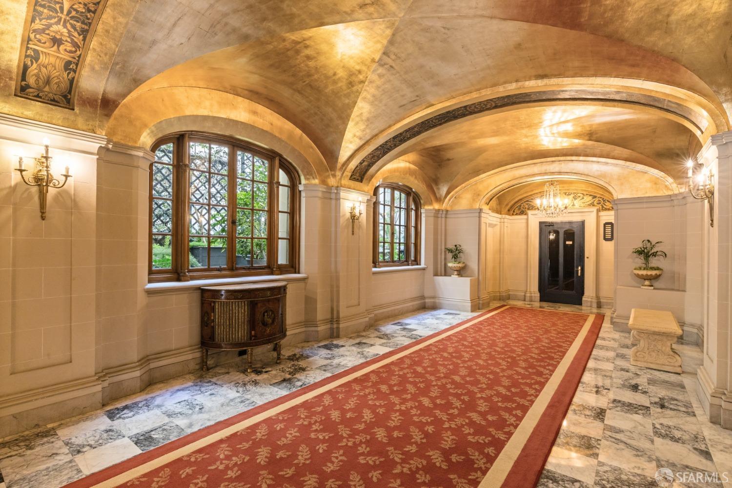 1810 Jackson Street Unit: 5