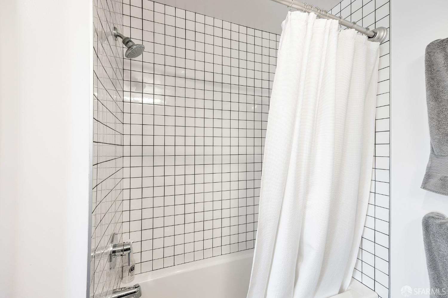 388 Fulton Street Unit: 305