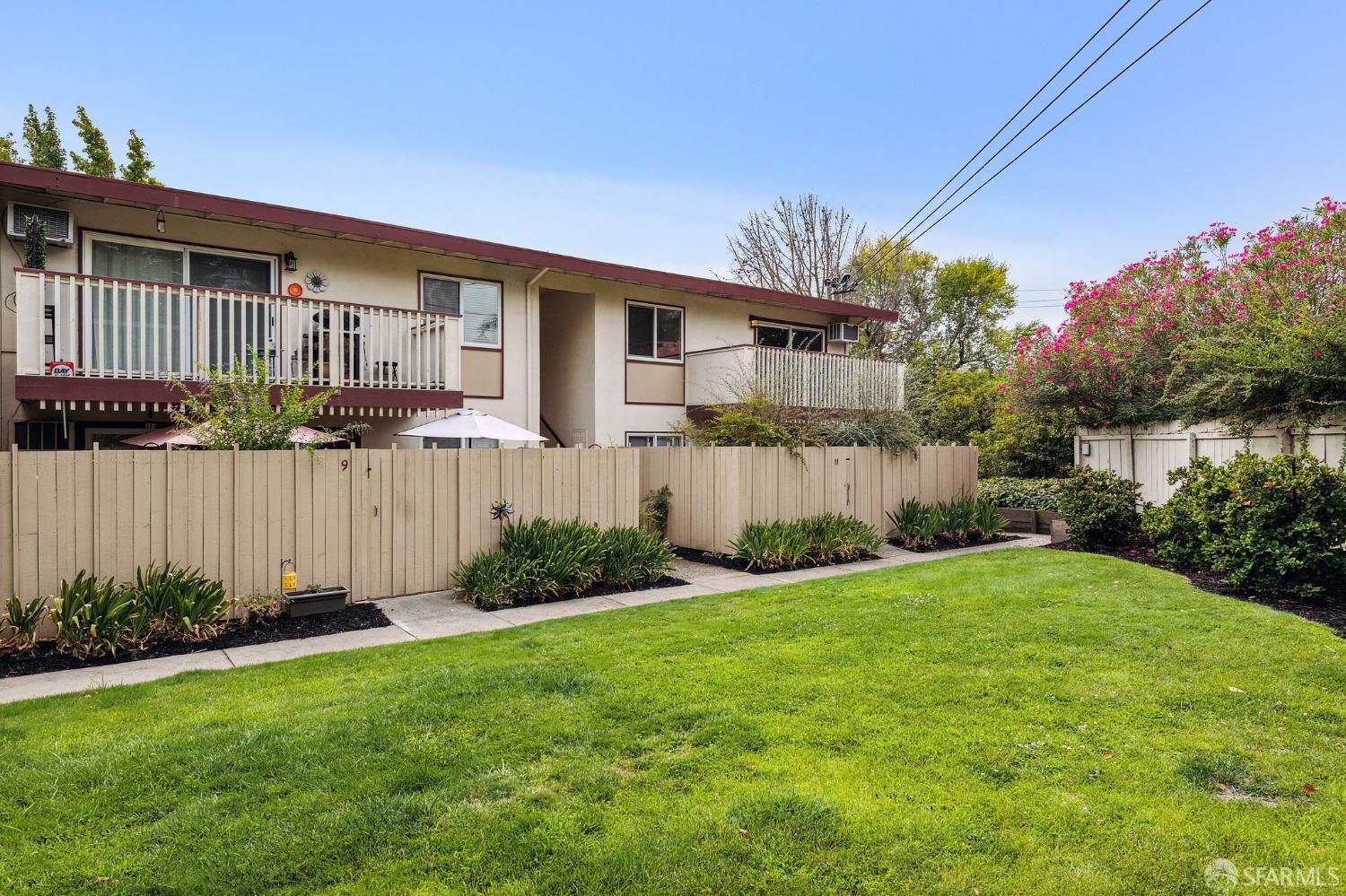 2180 Geary Road Unit: 12