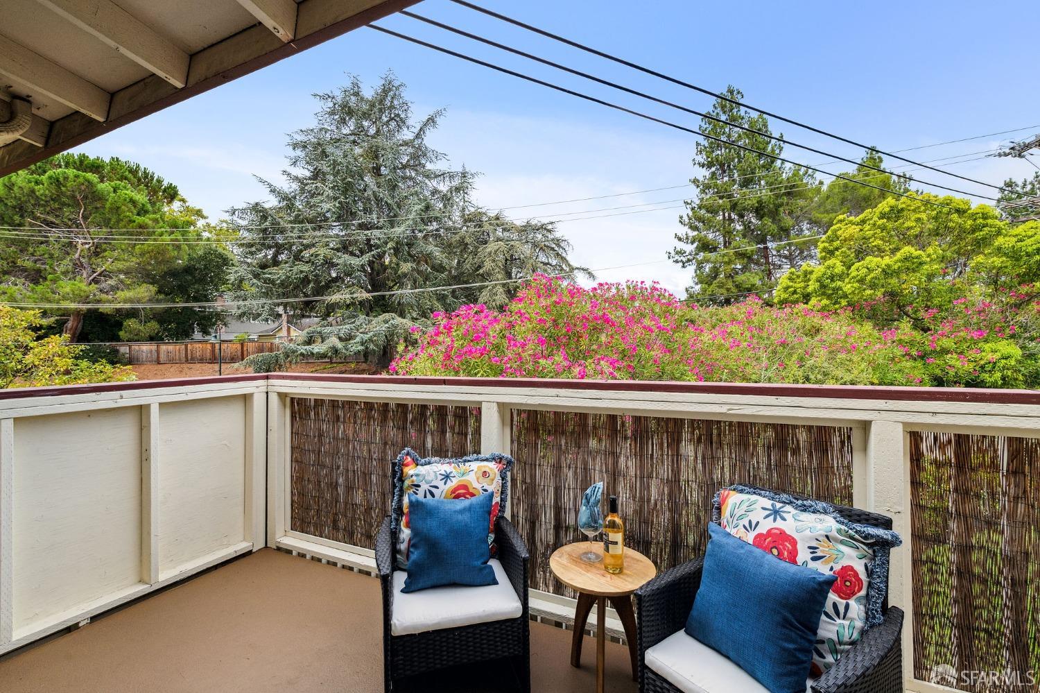 2180 Geary Road Unit: 12