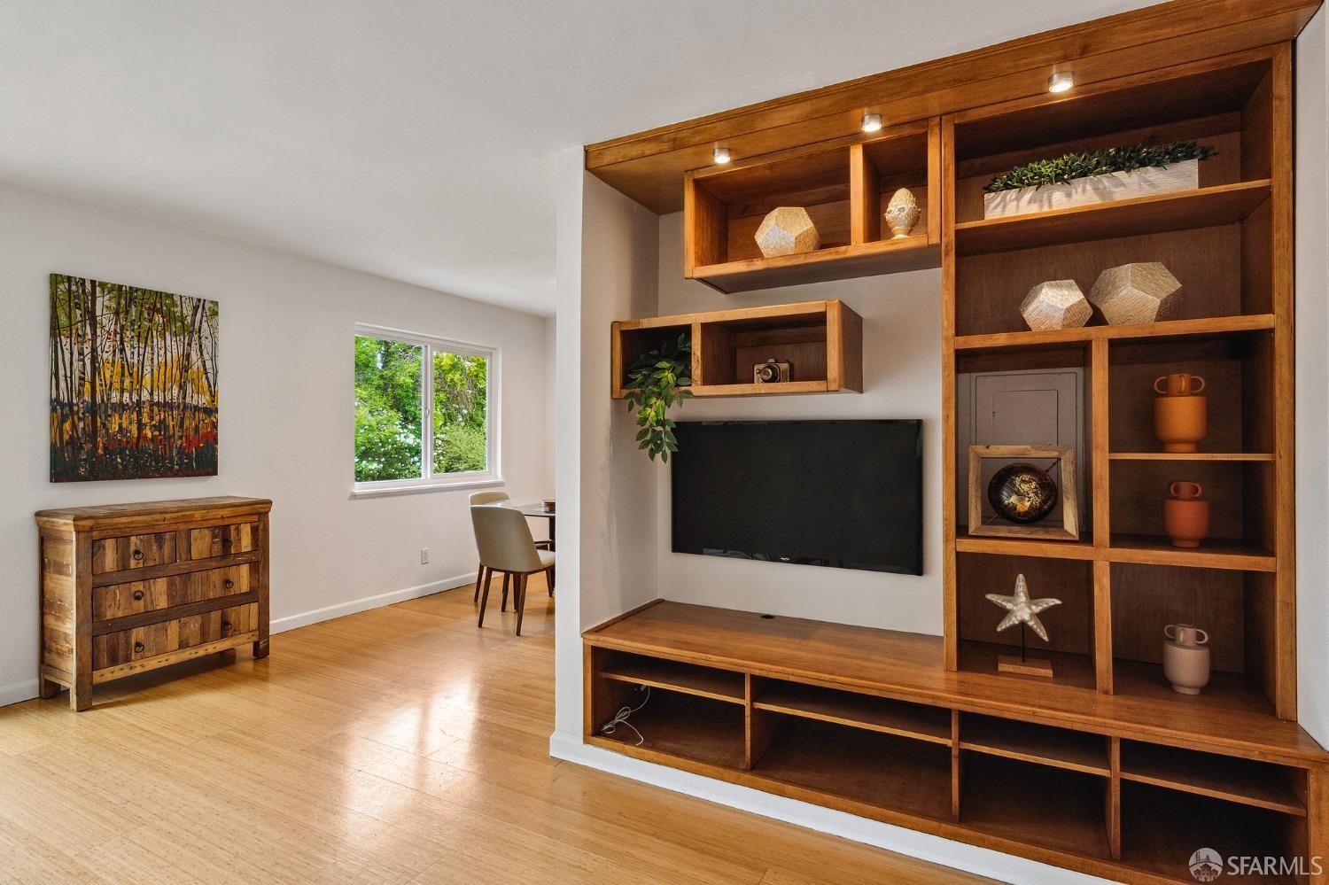 2180 Geary Road Unit: 12