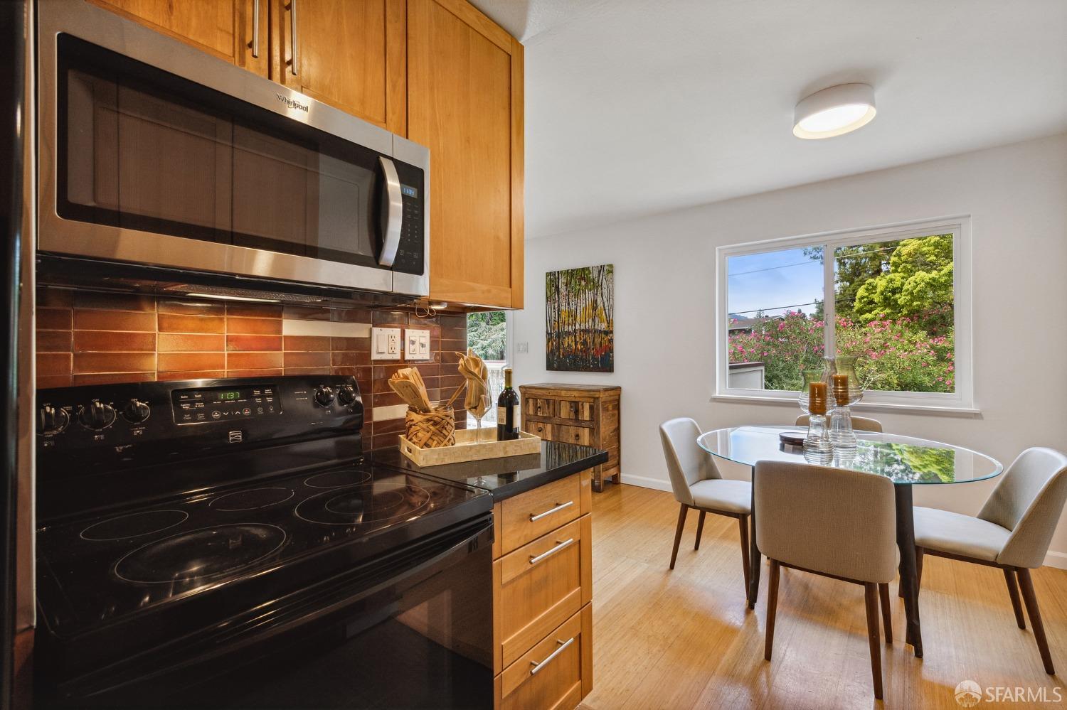 2180 Geary Road Unit: 12