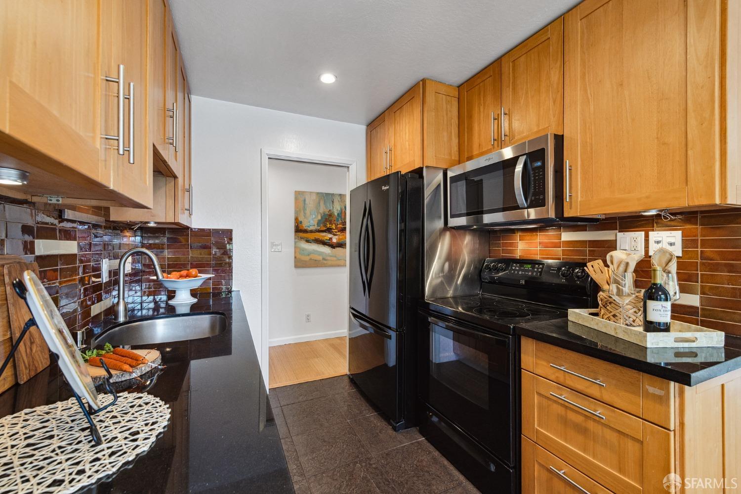 2180 Geary Road Unit: 12