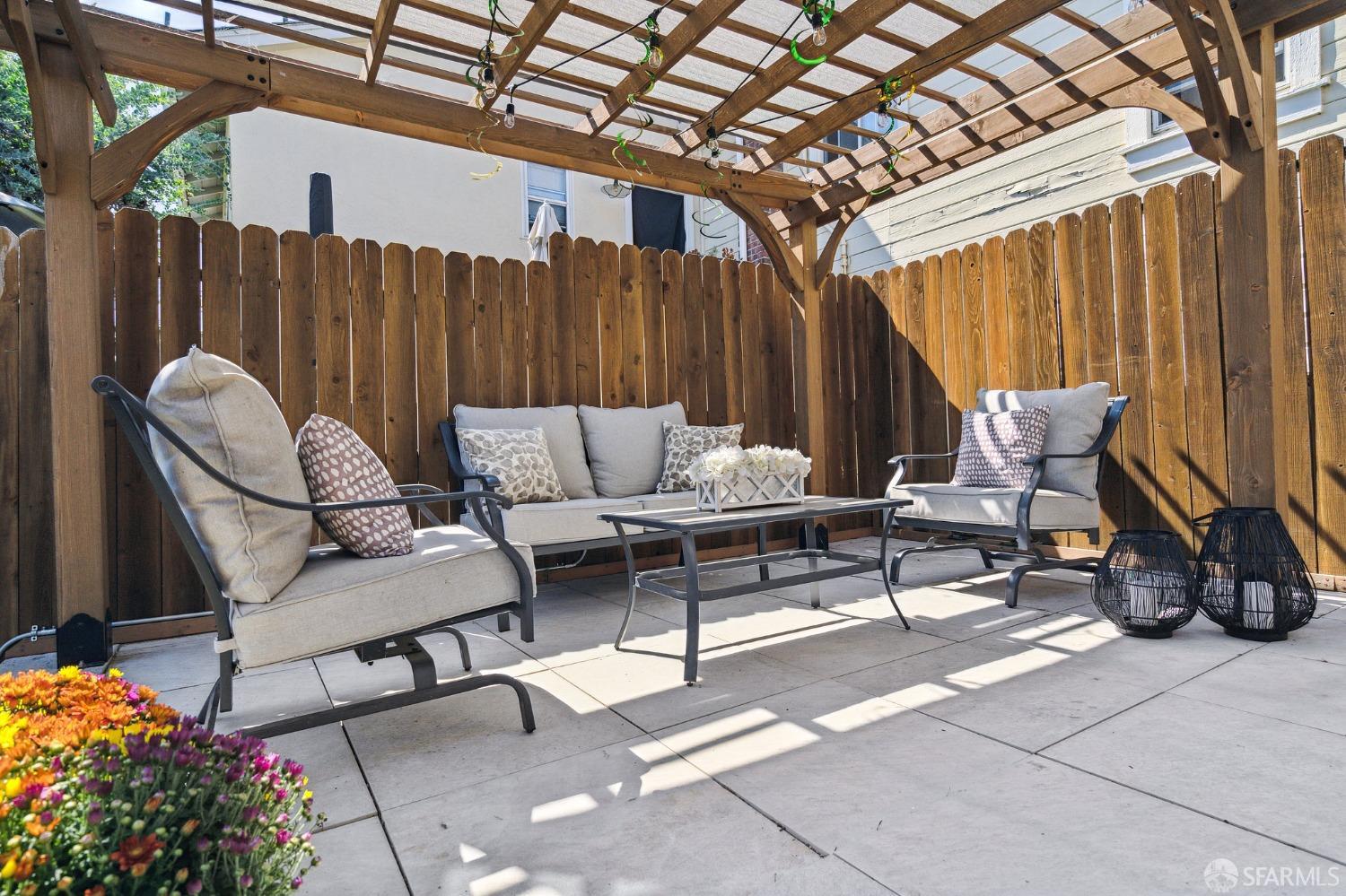 2902 Morcom Avenue