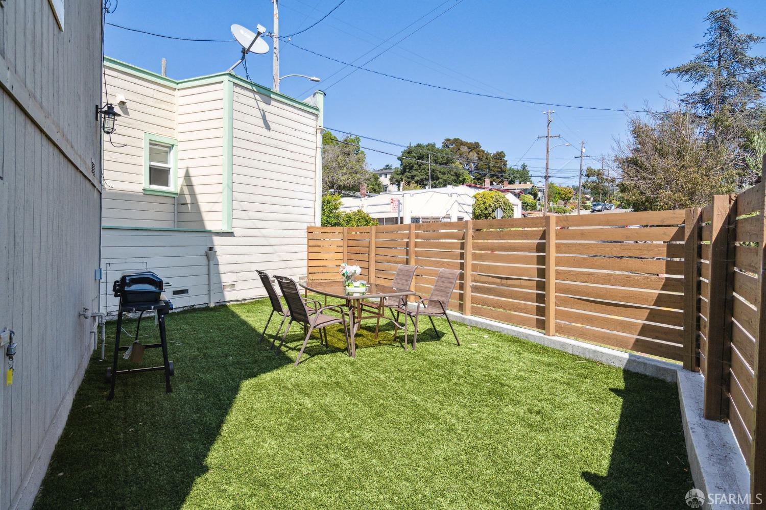 2902 Morcom Avenue