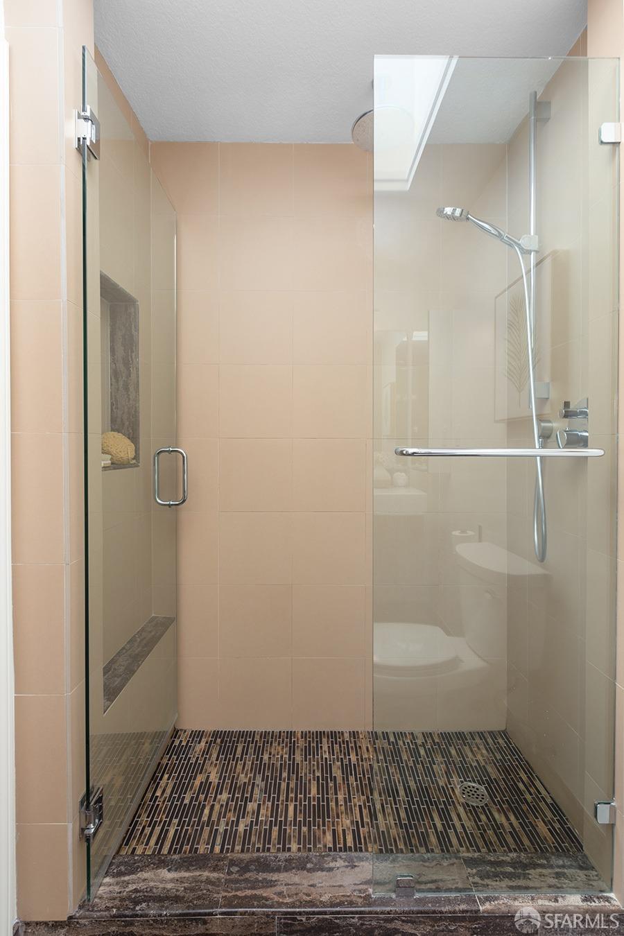 1461 Broadway Unit: 406