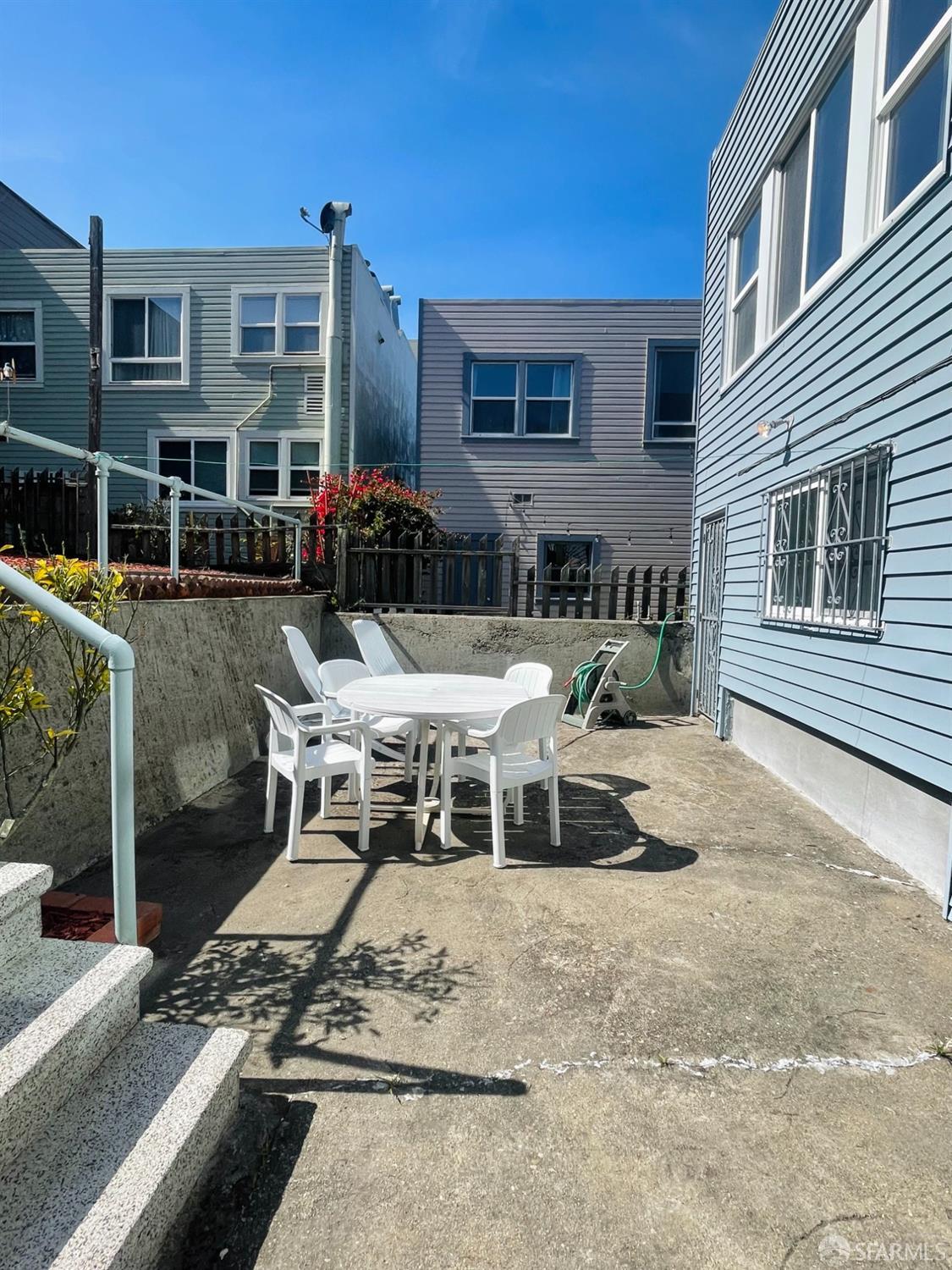 1139 Judah Street