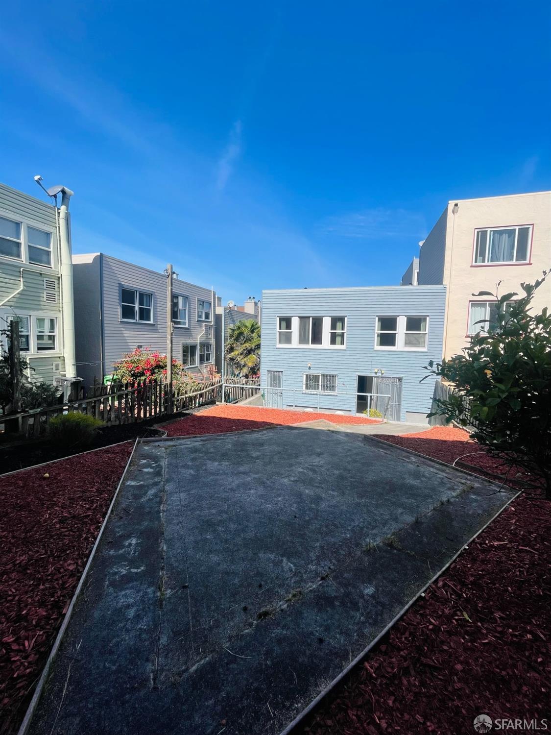 1139 Judah Street