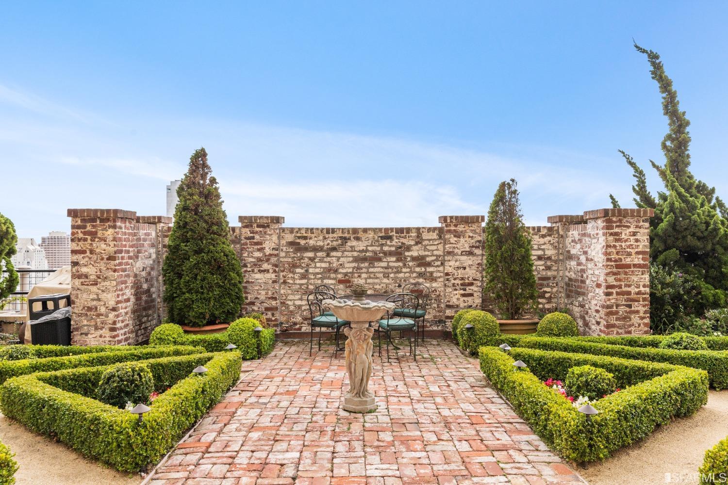 1201 California Street # 602