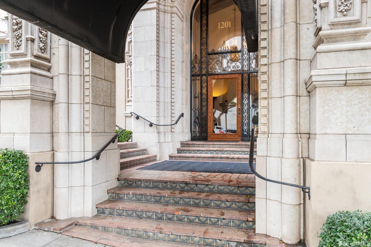 1201 California Street # 602