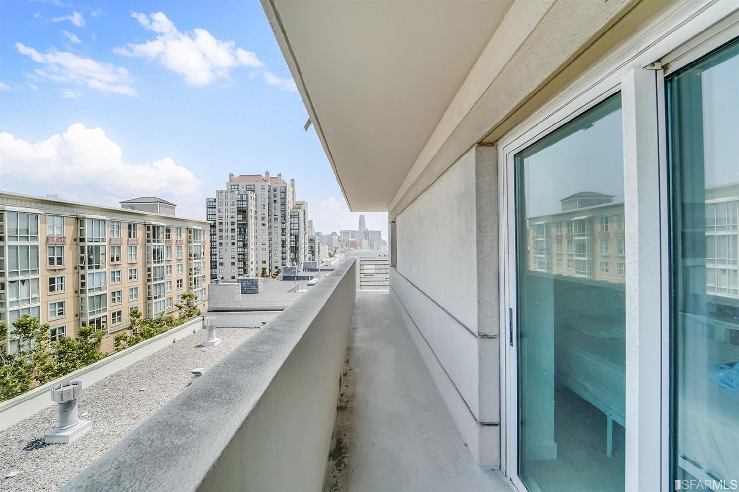 1388 Gough Street Unit: 707