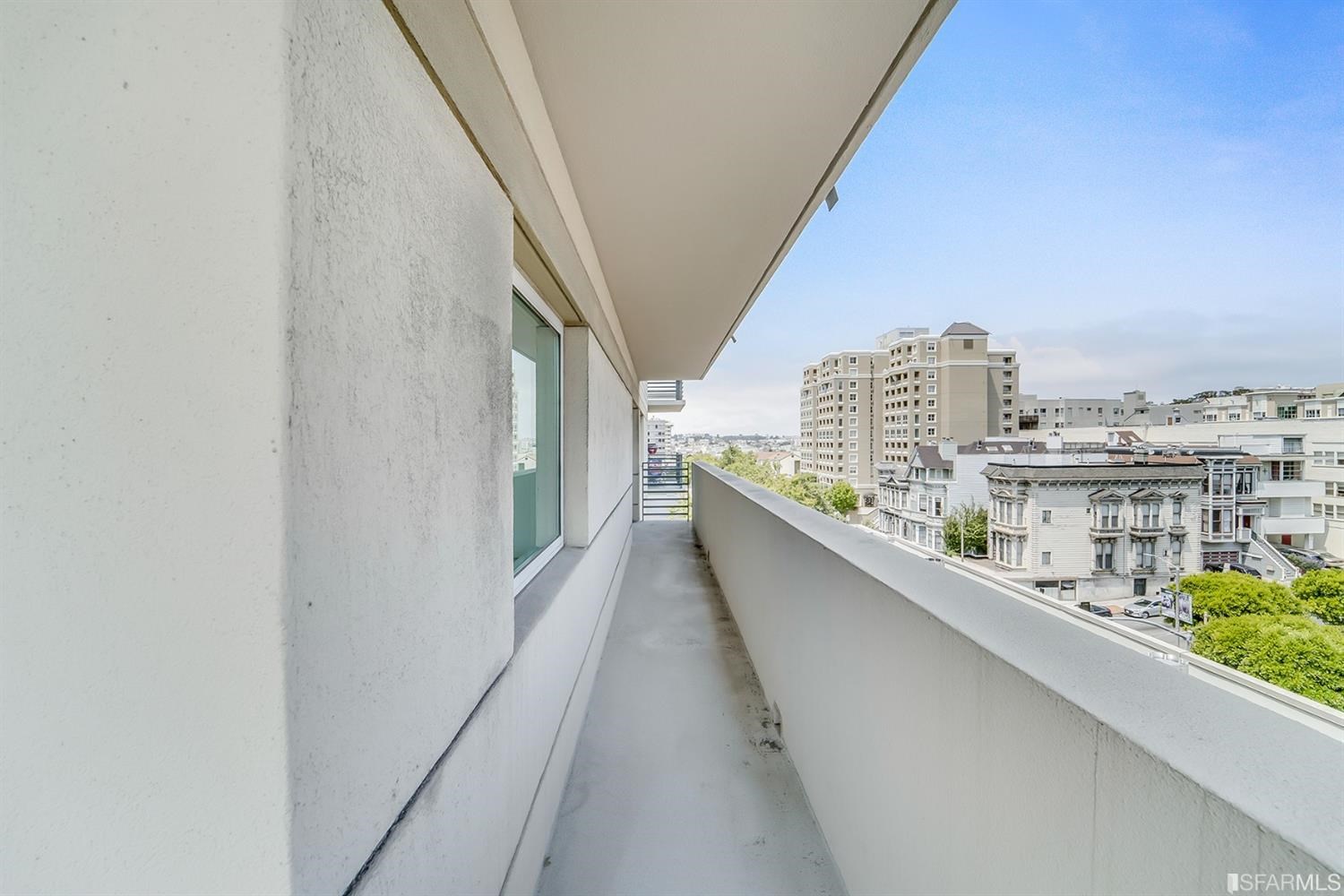 1388 Gough Street Unit: 707