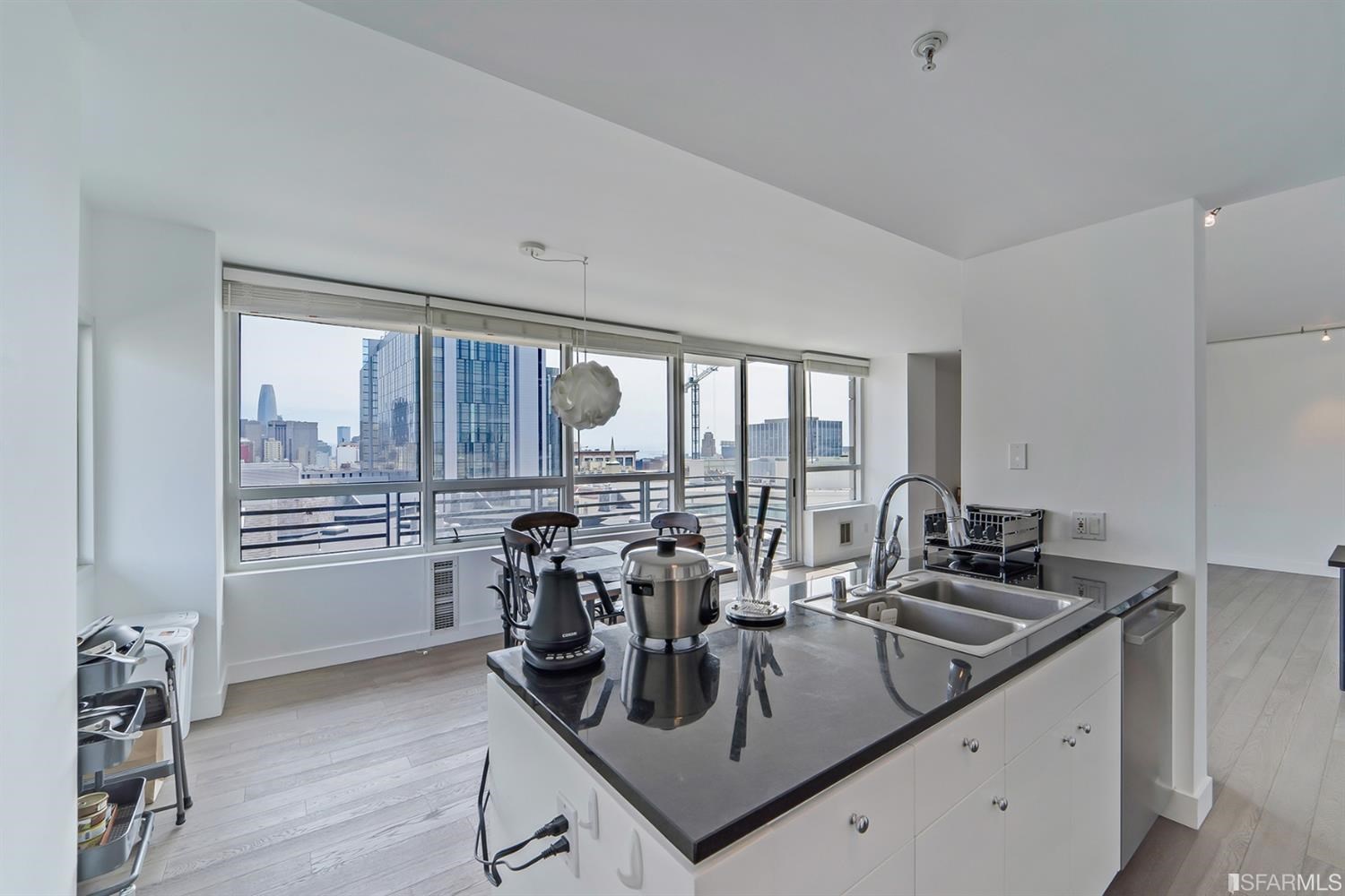 1388 Gough Street Unit: 707