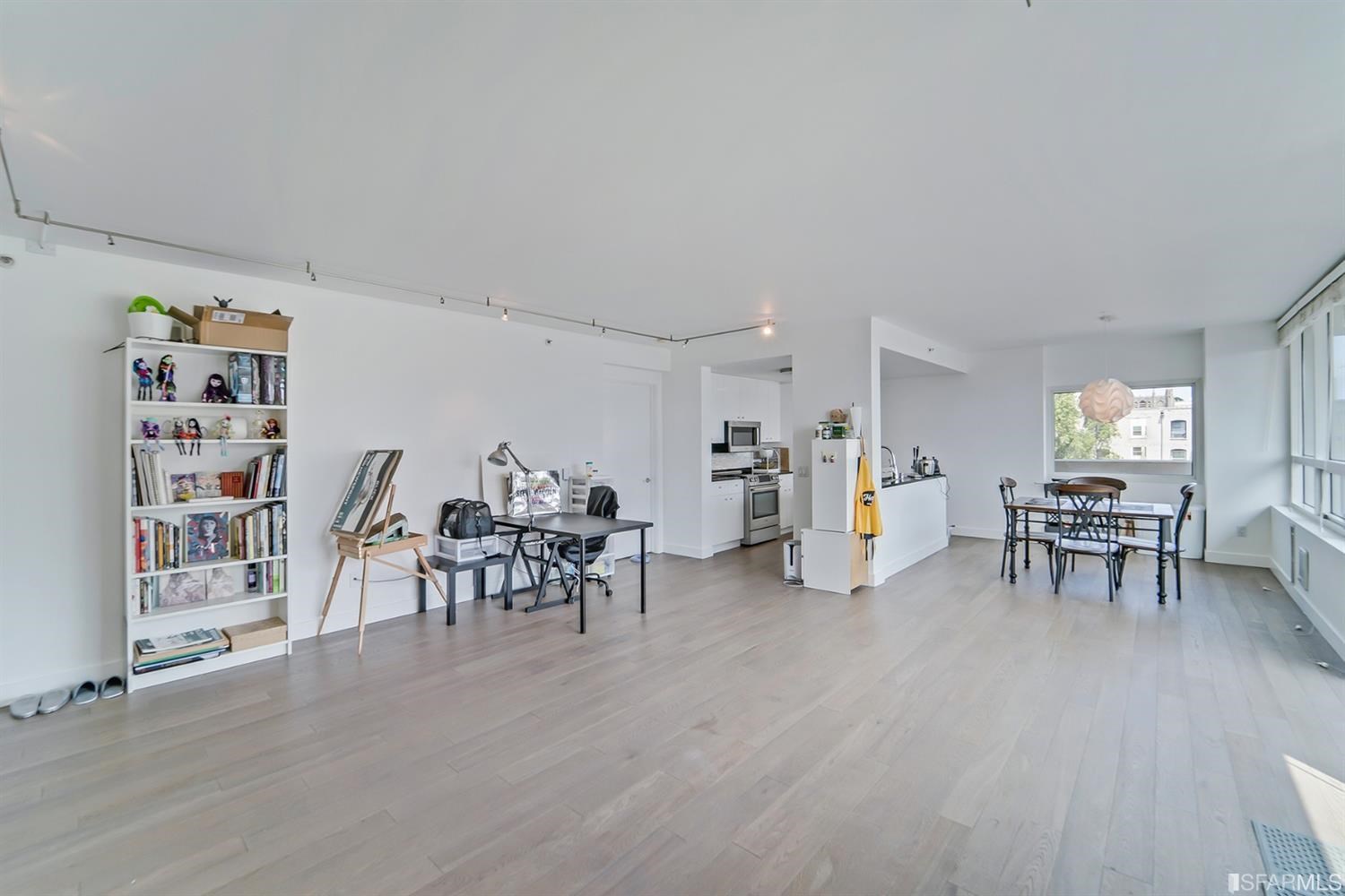 1388 Gough Street Unit: 707