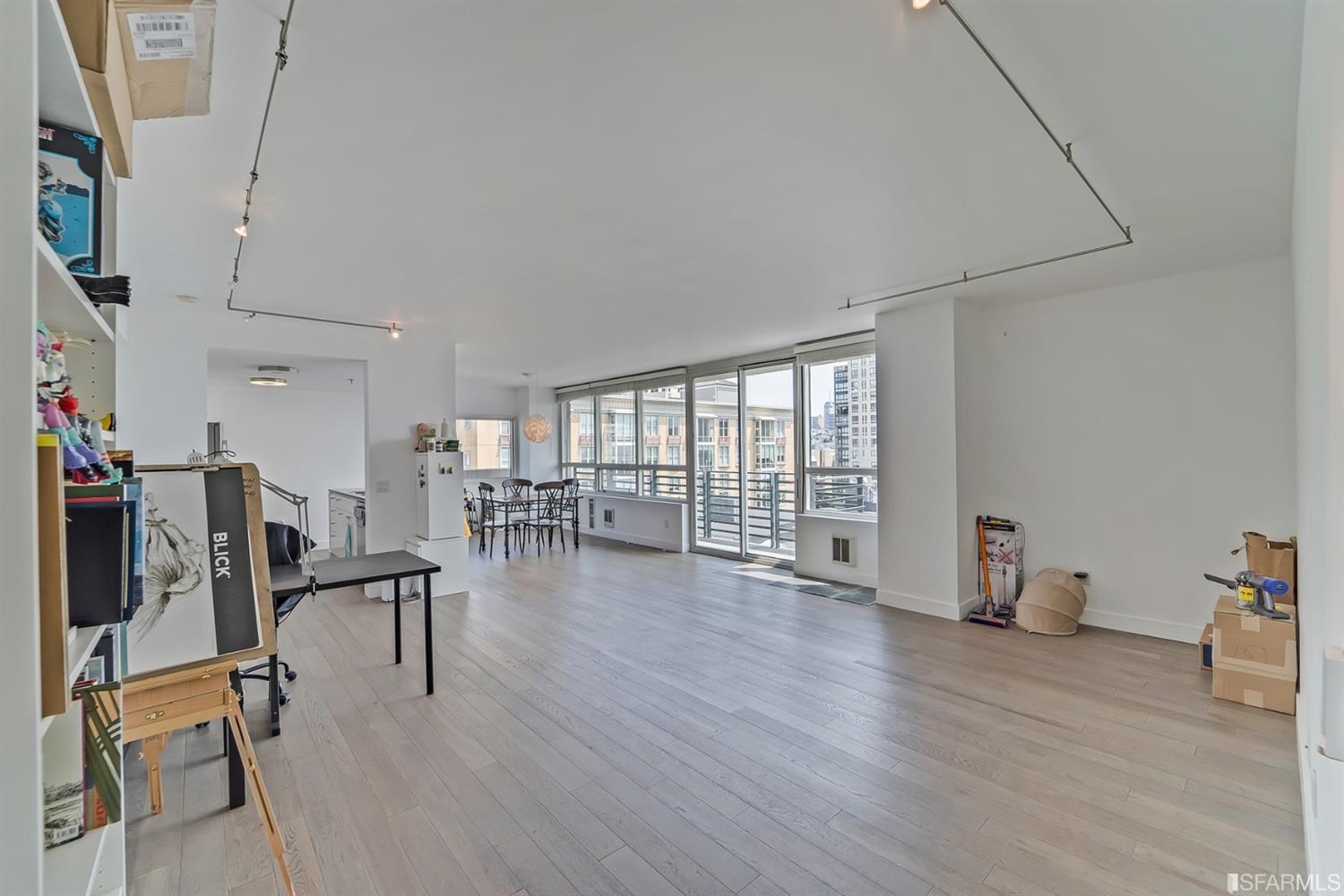 1388 Gough Street Unit: 707