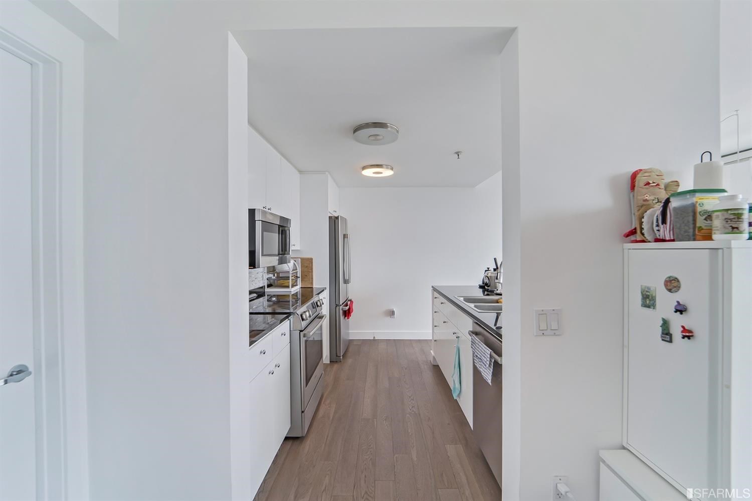 1388 Gough Street Unit: 707