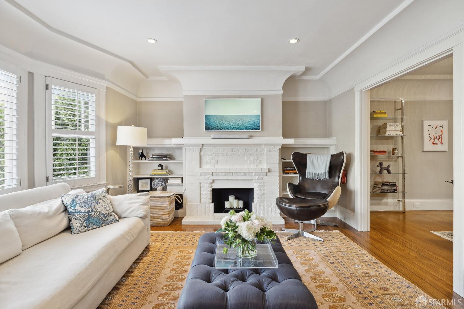 2341 Francisco Street